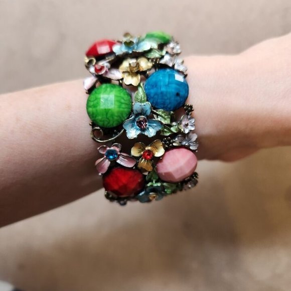 Bejeweled Flowers and Gems Cuff Bracelet - Picture 3 of 9